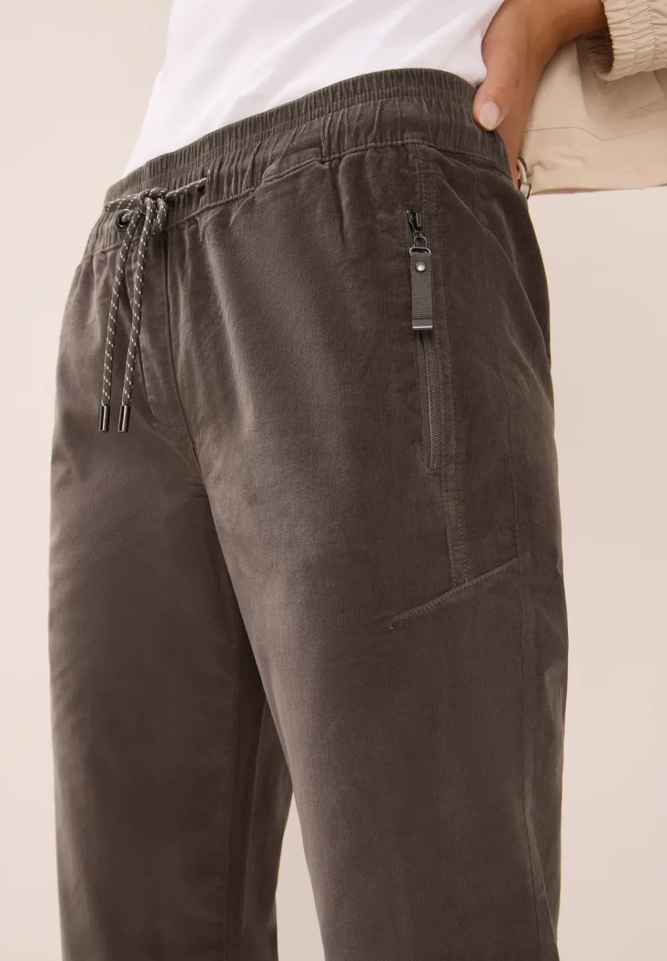 Pantalon en velours côtelé, coupe casuale