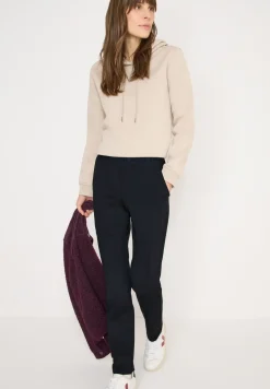 Pantalon à la coupe causale