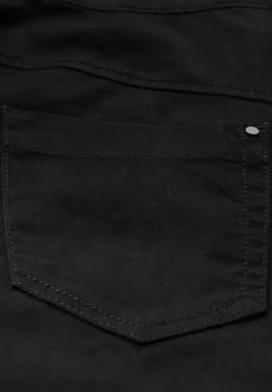 Pantalon à la coupe slim
