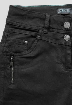 Pantalon à la coupe slim