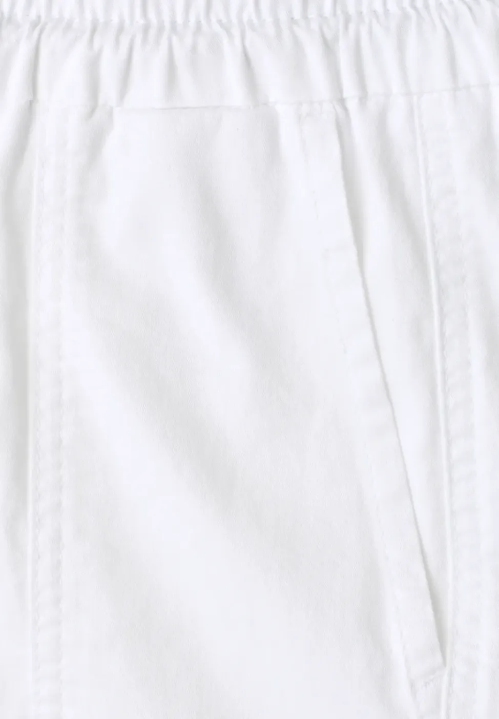 Pantalon léger en coupe slim