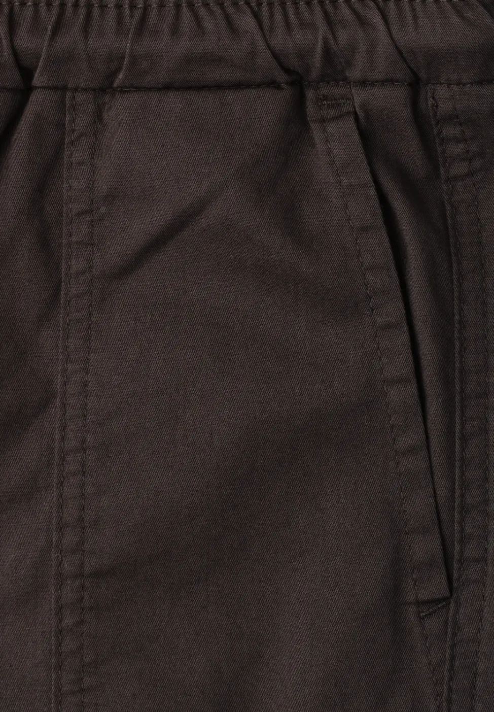 Pantalon léger en coupe slim
