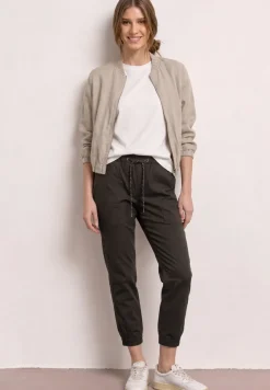 Pantalon léger en coupe slim