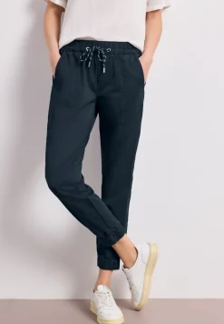 Pantalon léger en coupe slim