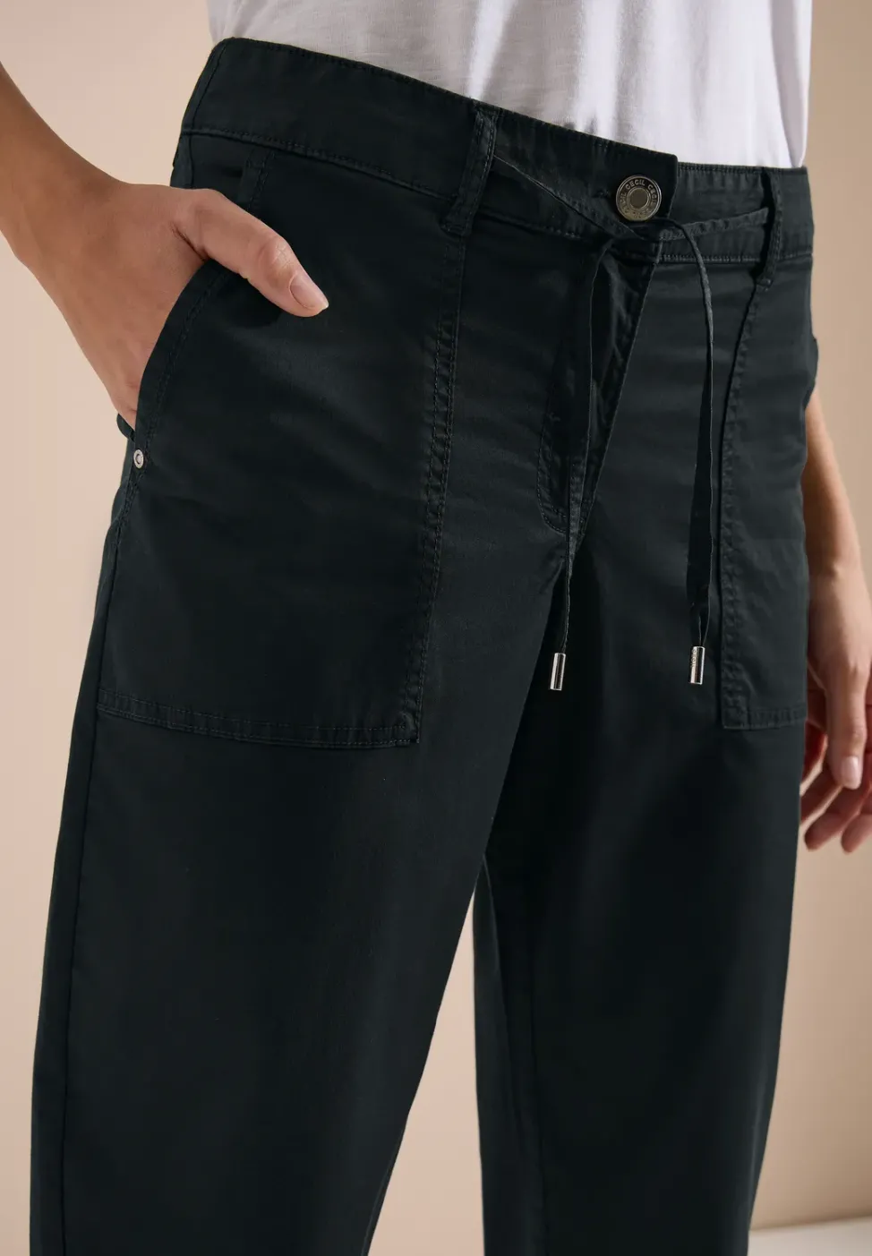 Pantalon Mid Waist Barrel Leg en coupe décontractée