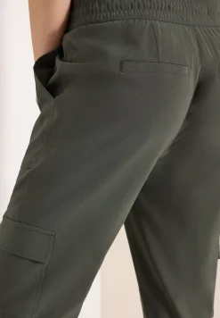 Pantalon Mid Waist Slim Leg au look cargo