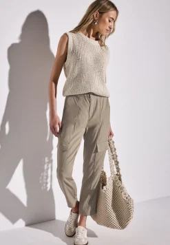 Pantalon paperbag au look cargo