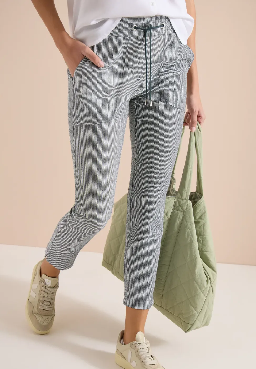 Pantalon slim leg en seersucker