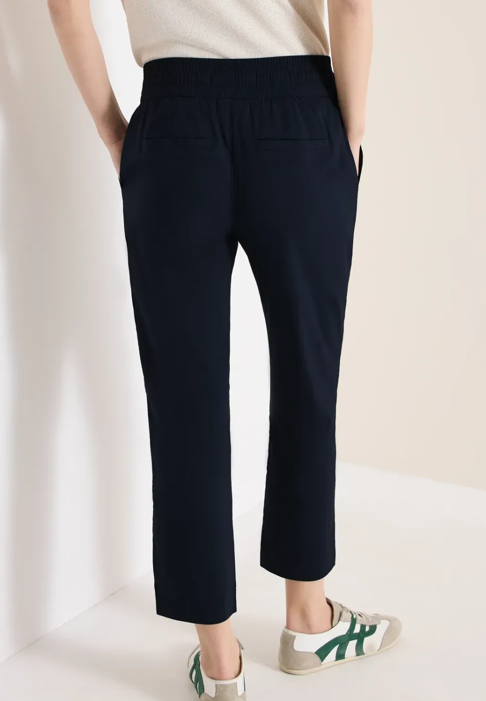 Pantalon taille mi-haute coupe slim