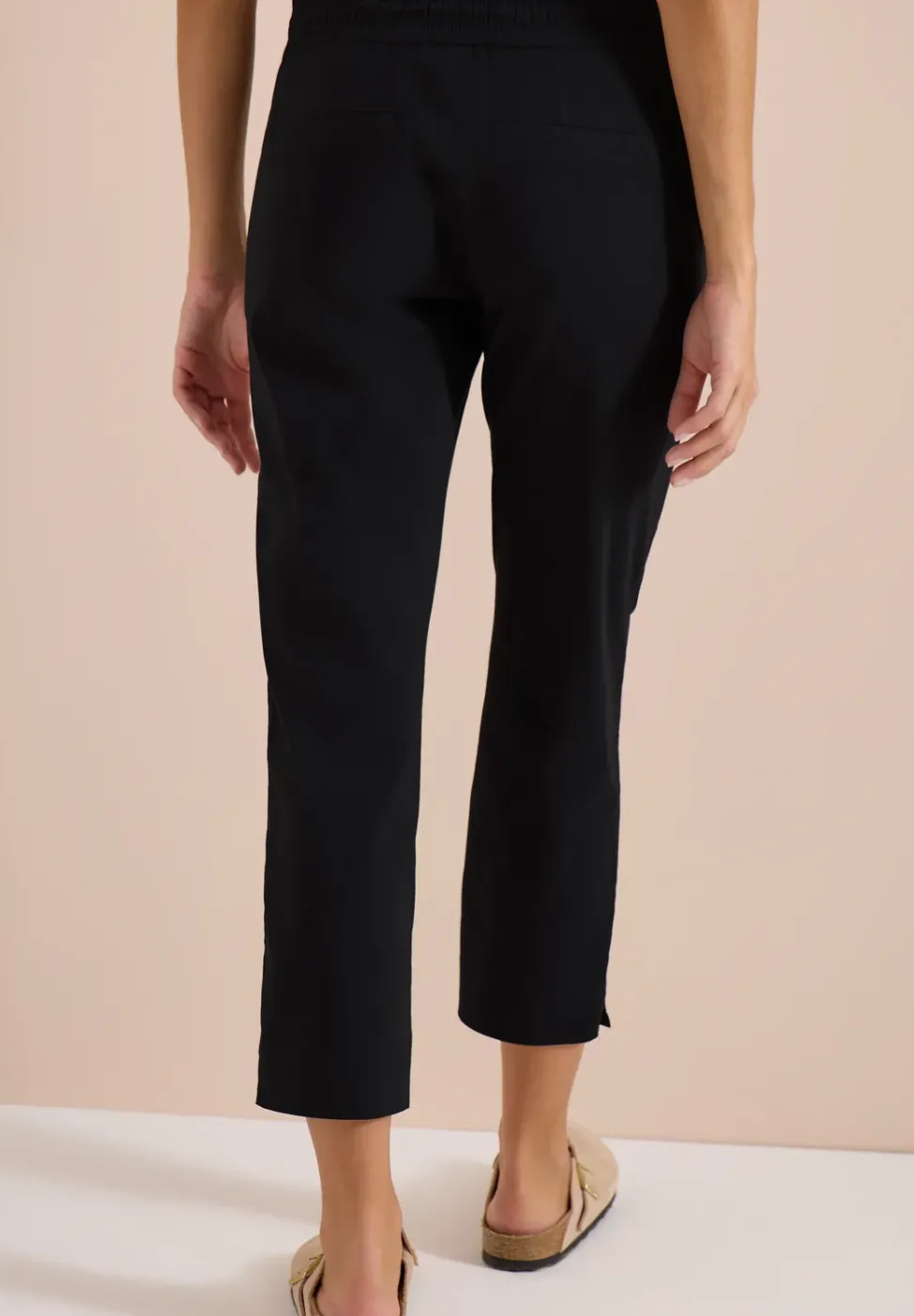Pantalon taille mi-haute coupe slim