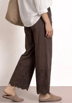 Pantalon wide leg avec broderie anglaise