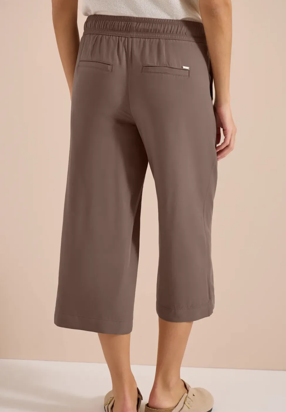 Pantalon 3/4 wide leg en coupe décontractée