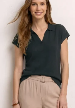 Polo à épaules droppées en tricot