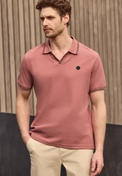 Polo structuré