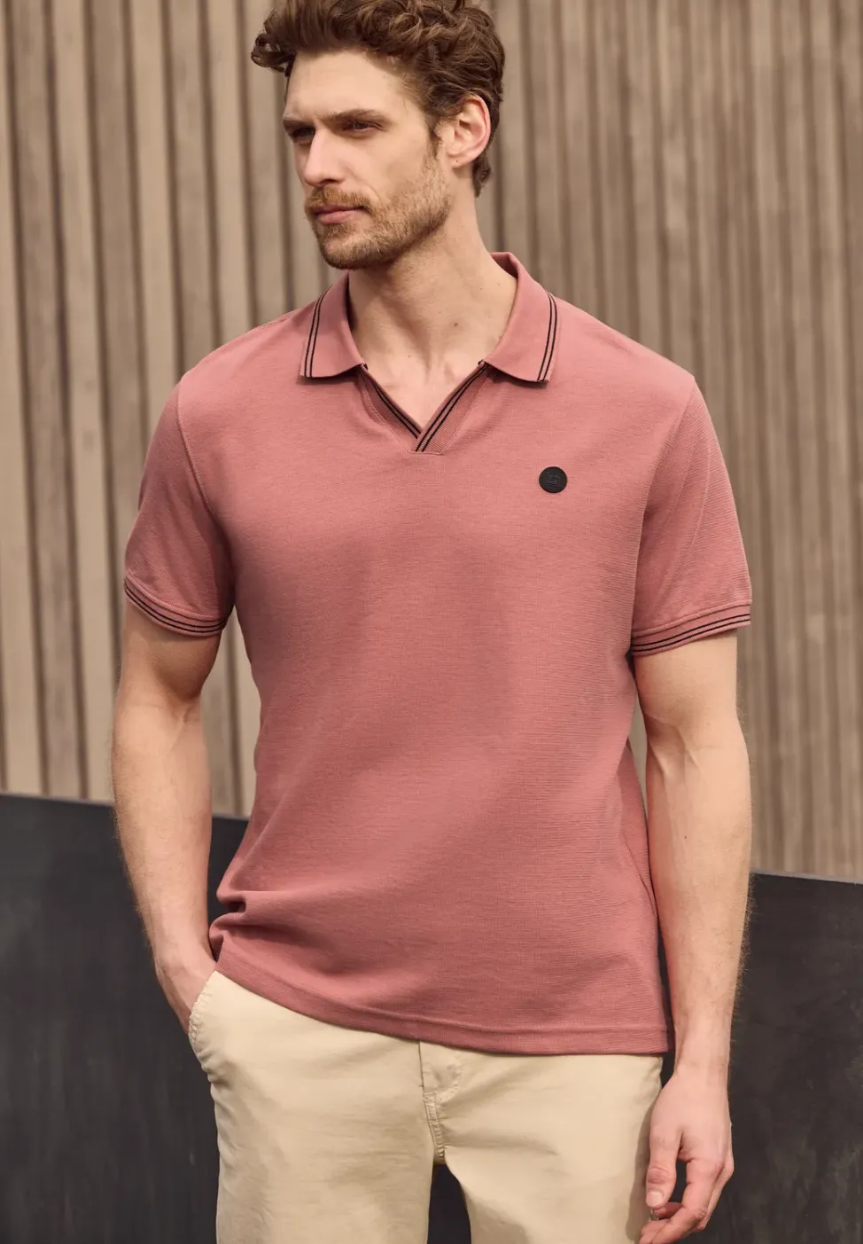 Polo structuré