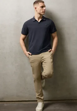 Polo structuré