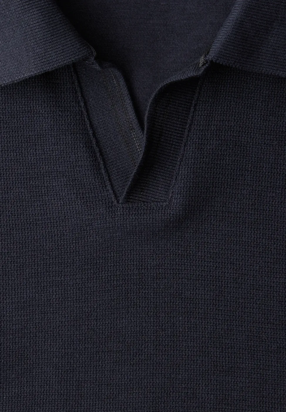 Polo structuré