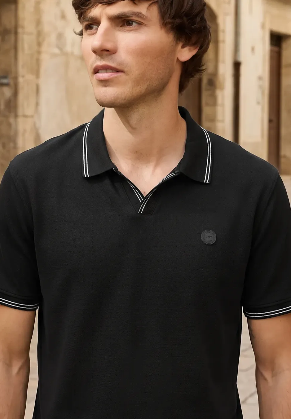 Polo structuré