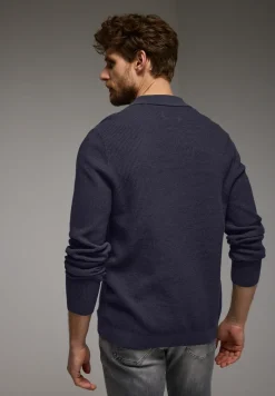 Polo structuré