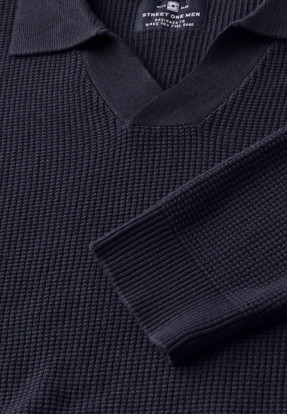 Polo structuré