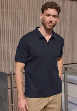 Polo zippé et structuré