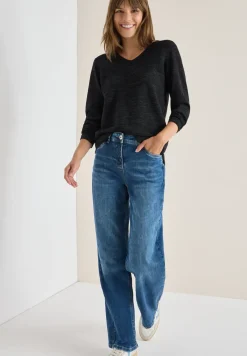 Pull à col en V
