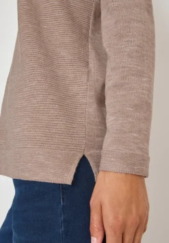 Pull à col en V