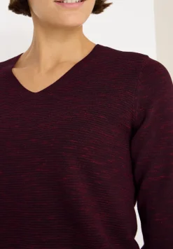 Pull à col en V