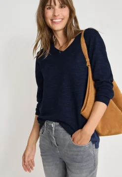 Pull à col en V
