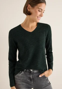 Pull à col en V