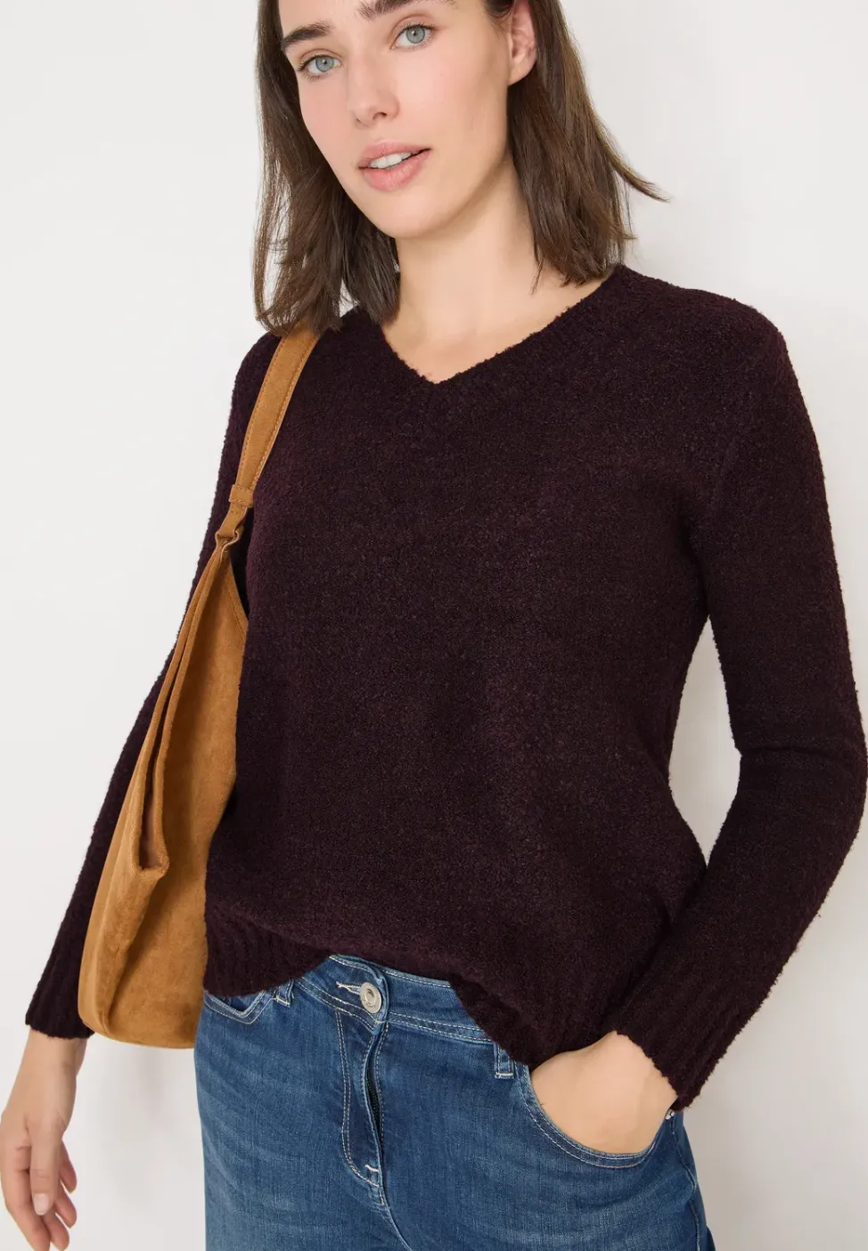 Pull à col en V bouclé