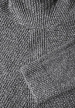 Pull à col roulé