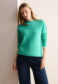 Pull à structure mixte