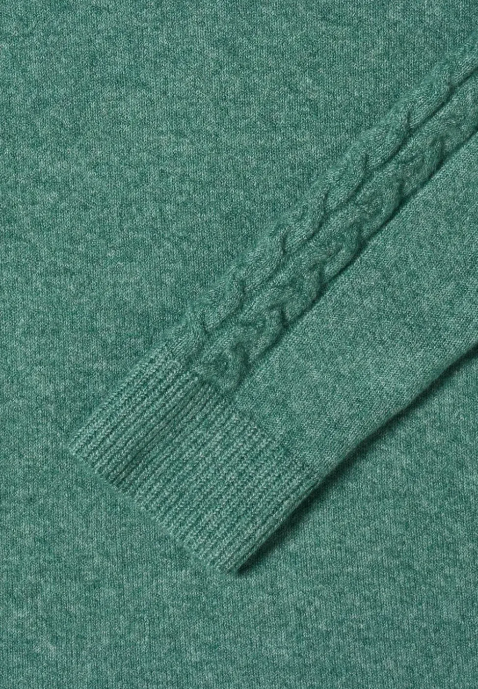 Pull avec détail en tricot
