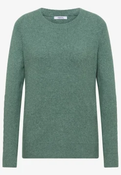 Pull avec détail en tricot