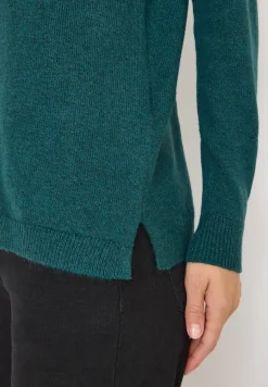 Pull douillet à col en V