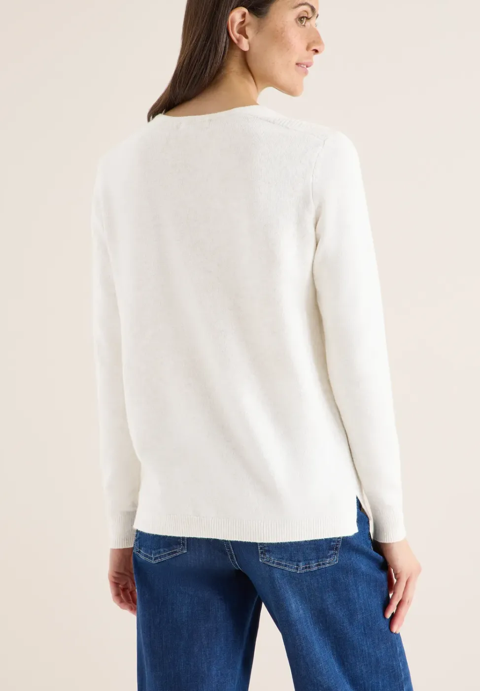 Pull douillet à col en V