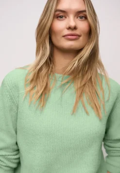 Pull en chenille
