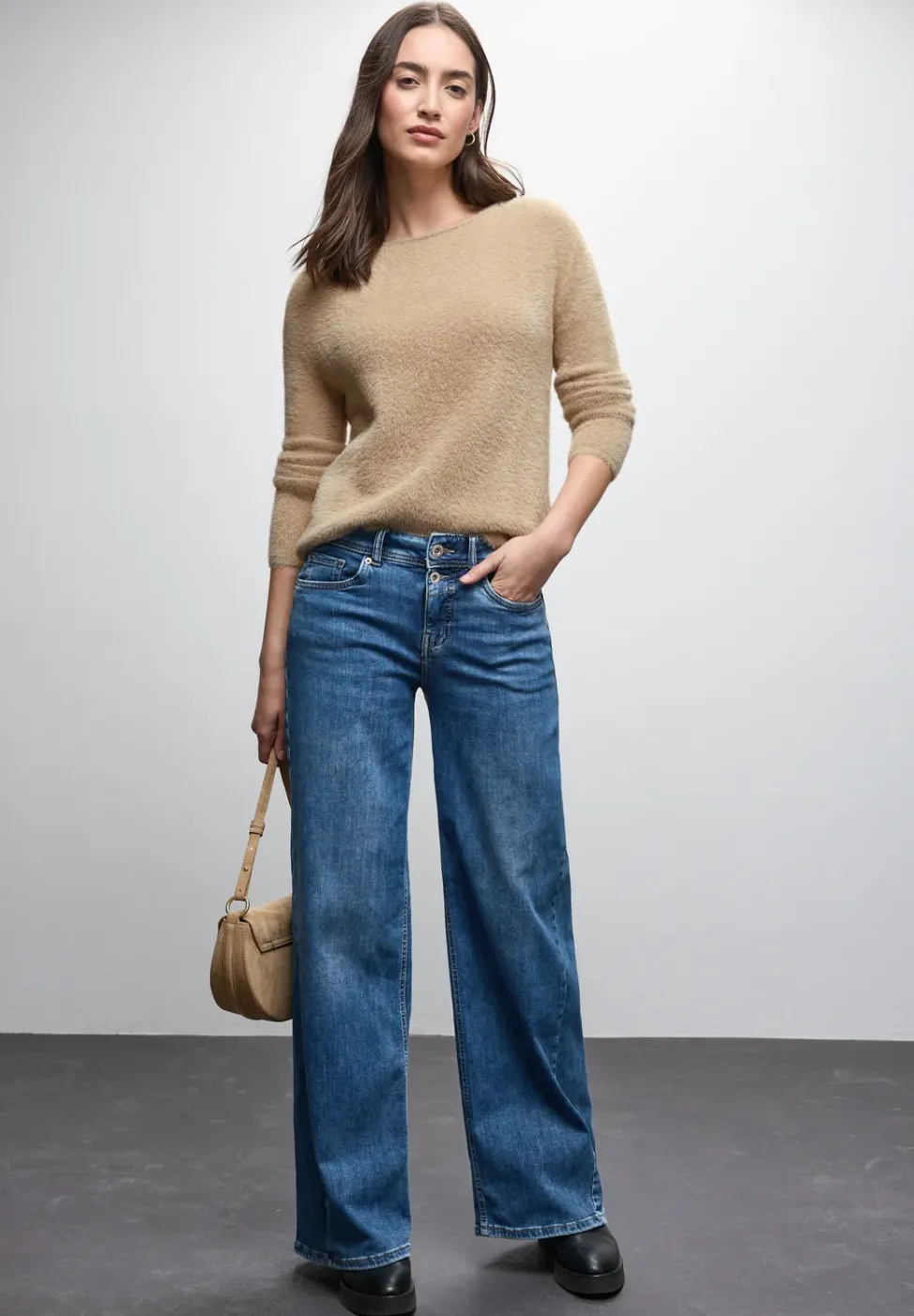 Pull en fil de plume