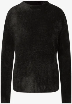 Pull en fil de plume