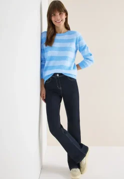 Pull en fil de plume