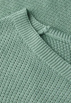 Pull structuré sans manches