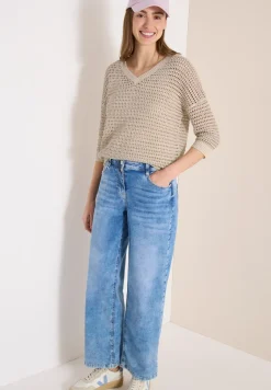 Pull avec col en V et mélange de fils