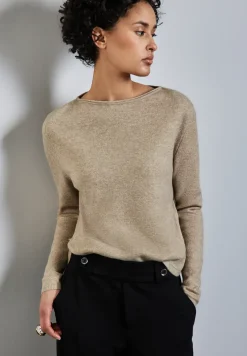 Pull avec détail de fente