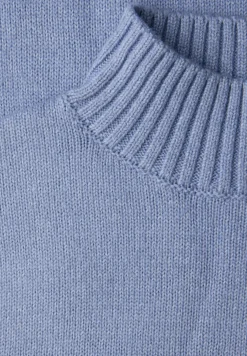 Pull avec détails de bande