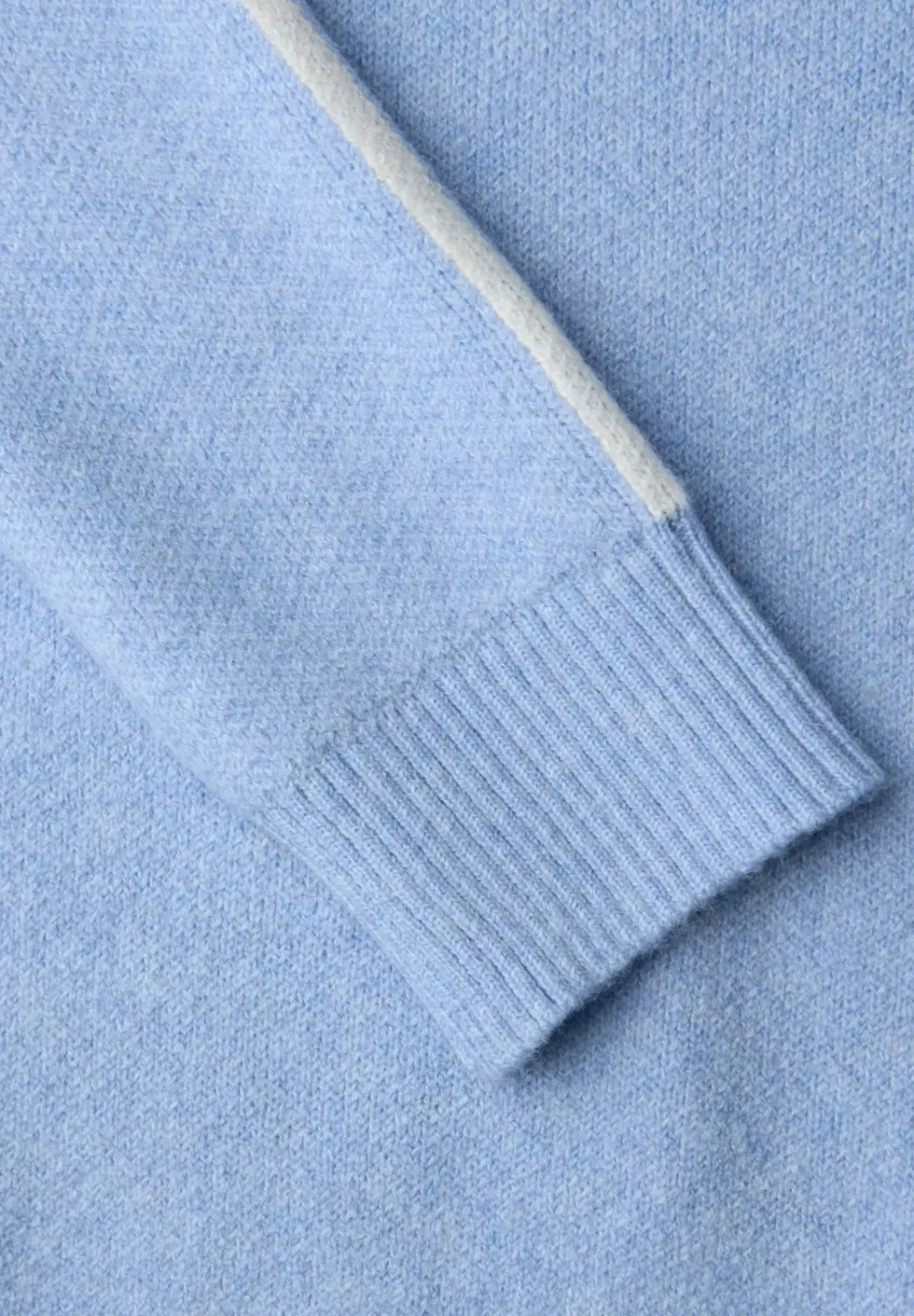 Pull avec détails de bande