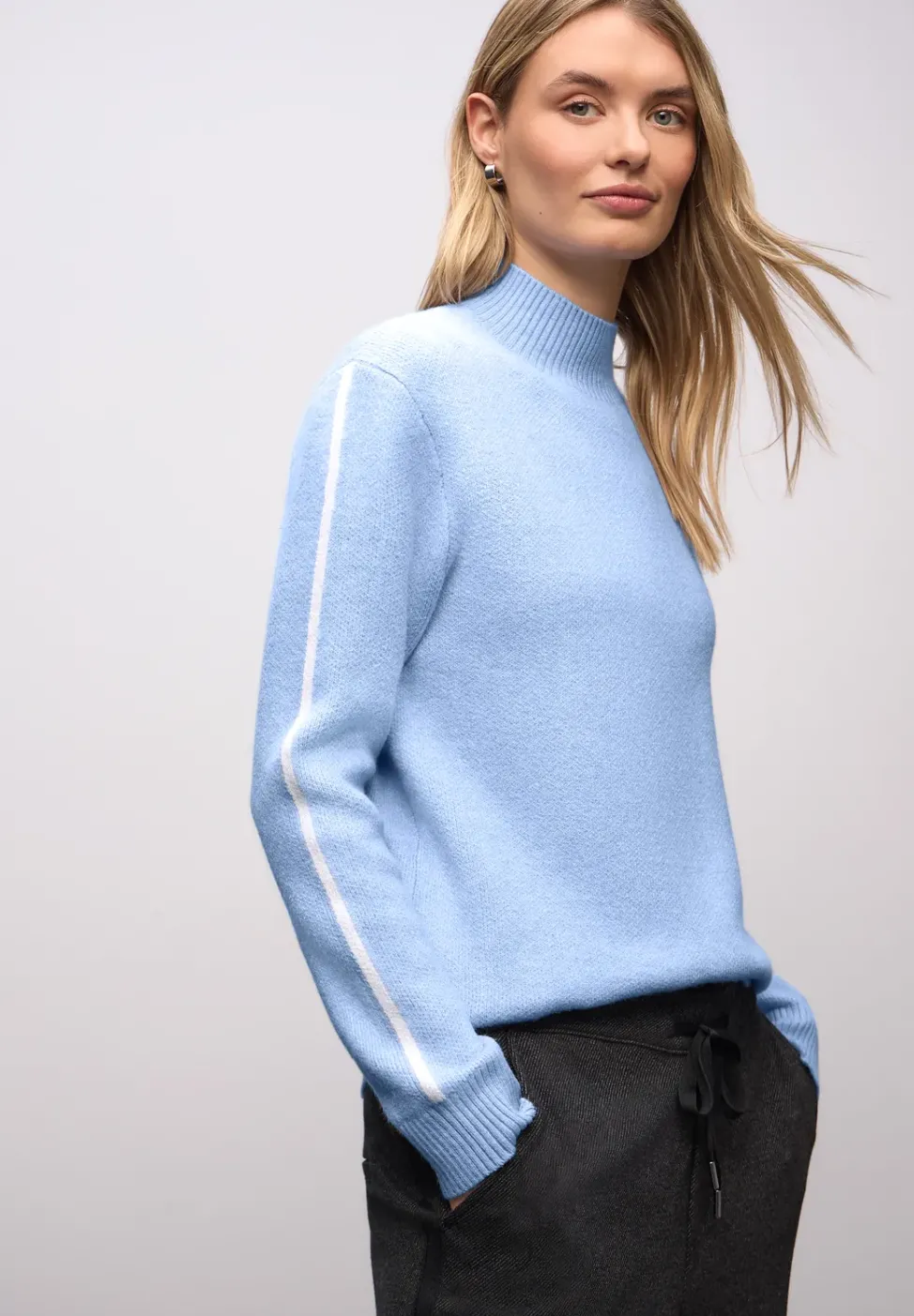 Pull avec détails de bande