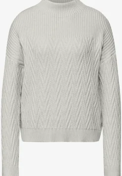 Pull avec mélange de structures