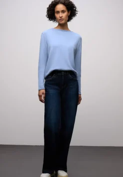 Pull avec ourlet roulé