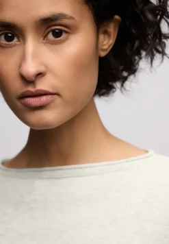 Pull avec ourlet roulé